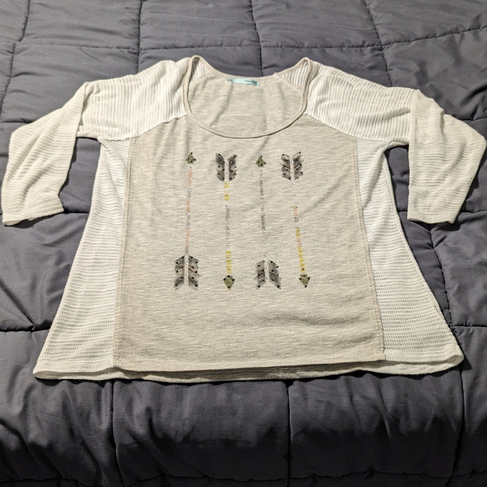 MAURICES XL Cream 3/4 length sleeves shirt with ribbed sheer sides and sleeves